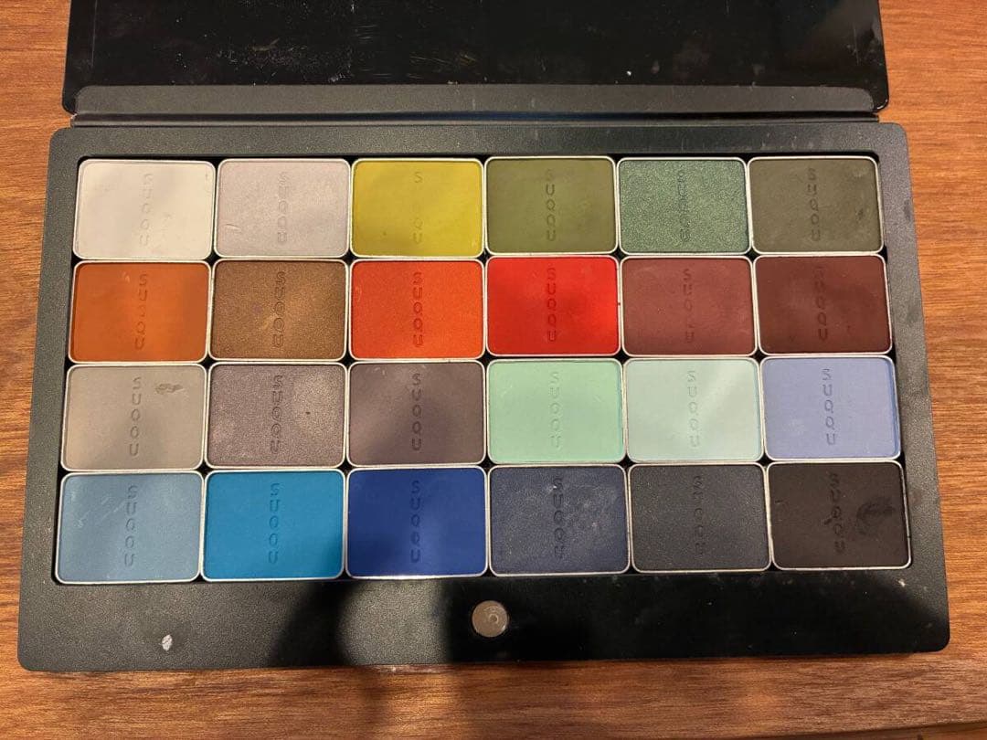 SUQQU スック アイシャドウパレット 24色