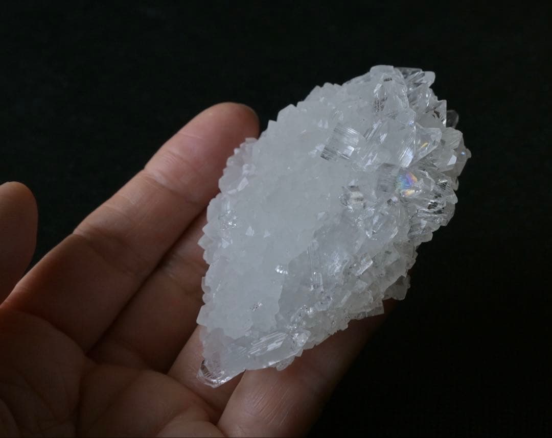 lynxさまとお取引中 高品質　アポフィライト　水晶と共生