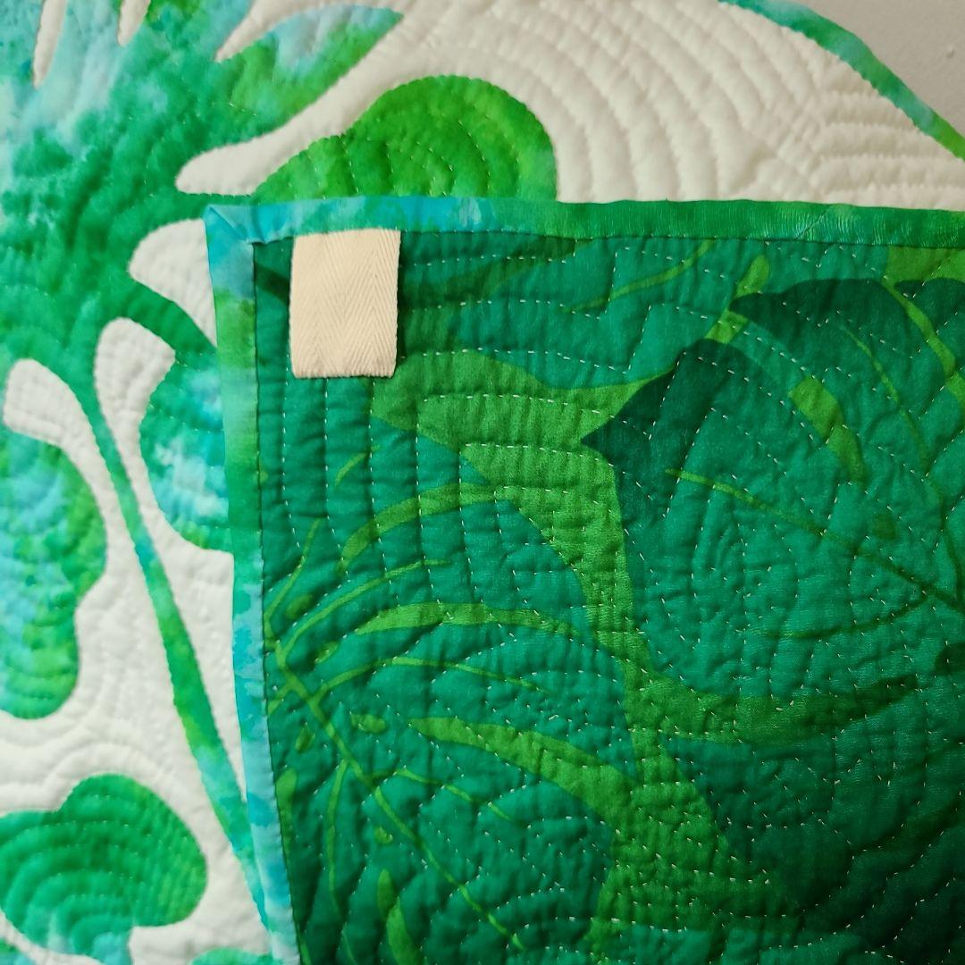 かずごんばぁばです　ハワイアンキルトタペストリー　パンの木