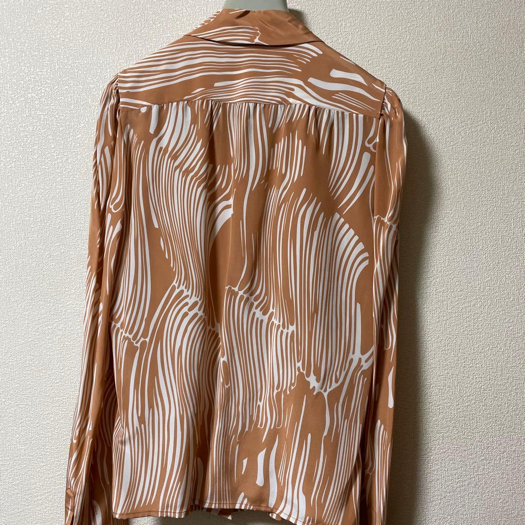 再　お値下げしました。PRADA　シルクプリントブラウス38