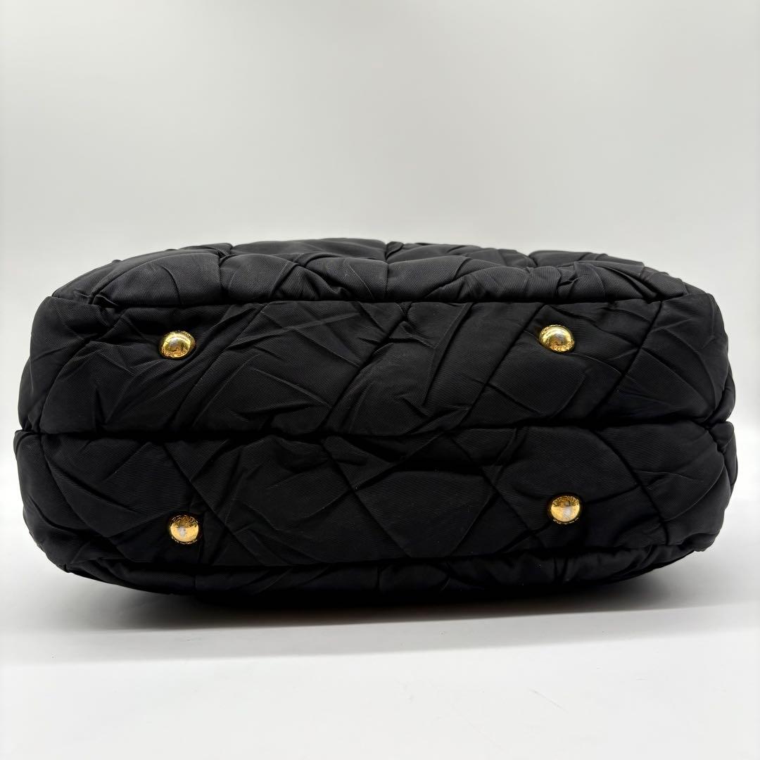 【使用感少】プラダ ハンドバッグ 2way メタルロゴ キルティング ナイロン