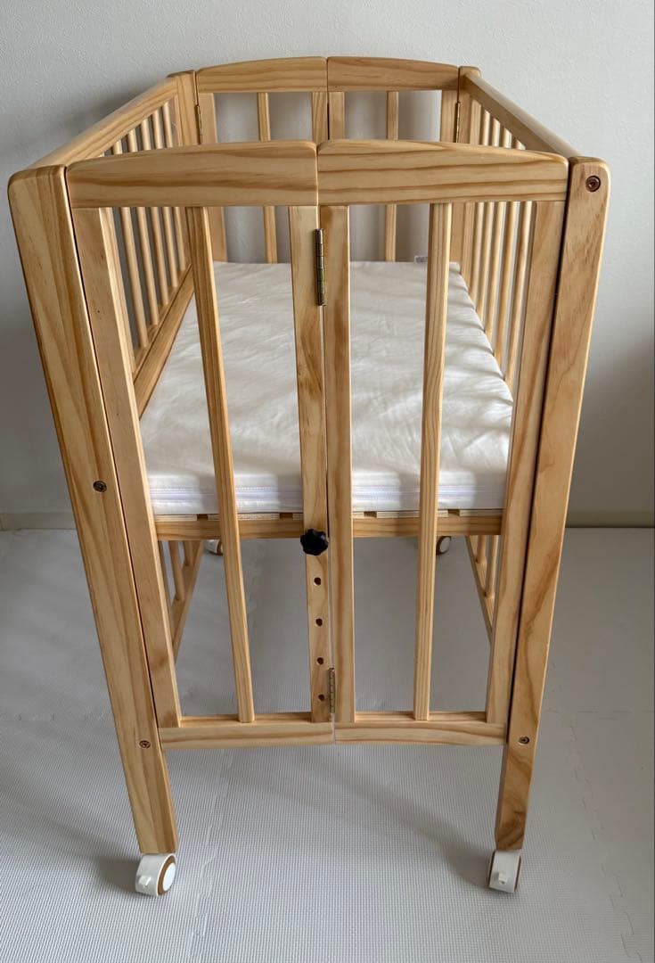 【超美品】大和屋リリト　リトルベビーベッド　(専用マットレス付き)