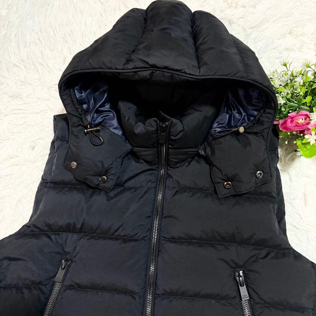 美品【TATRAS】CURONE クローネ メンズダウンベスト ブラック 02