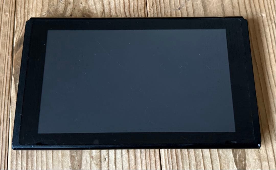 ◆動作確認済◆ Nintendo Switch 本体 のみ 傷あり スタンドなし