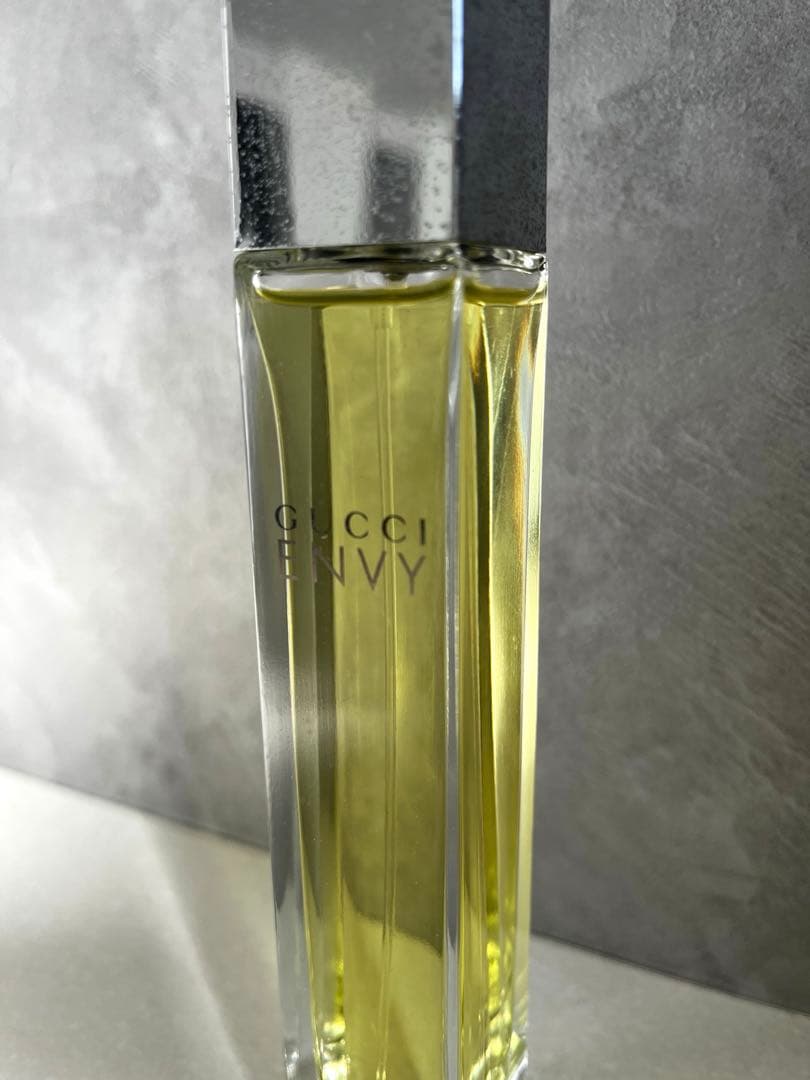 箱無し GUCCI ENVY エンヴィ EDT 50ml 廃盤 香水 残量多め
