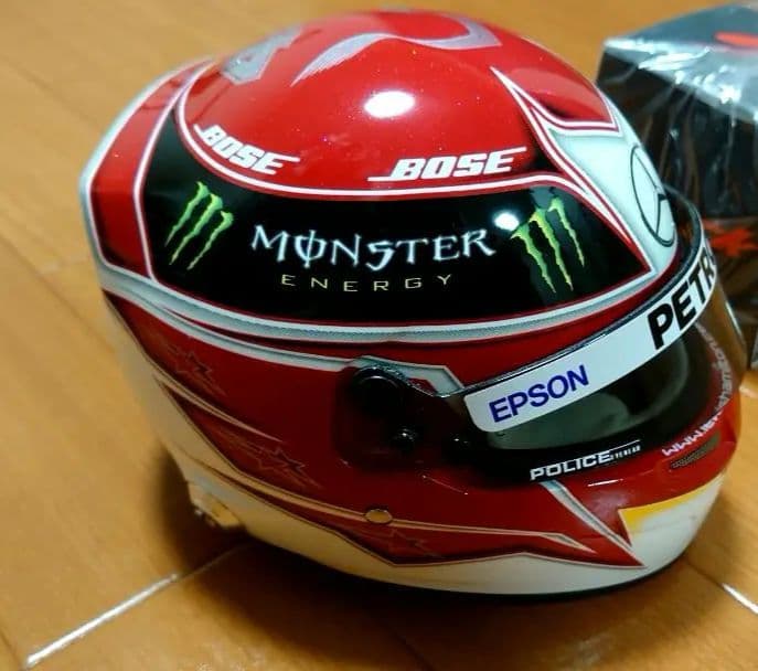 ルイス ハミルトン 1/2 ミニ ヘルメット F1