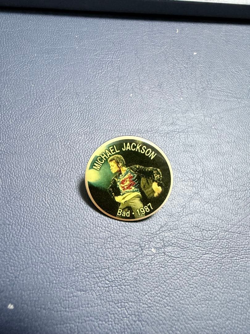 【奇跡の逸品】MJ 公式 DyDo Bad 1987年 日本限定 ピンバッジ