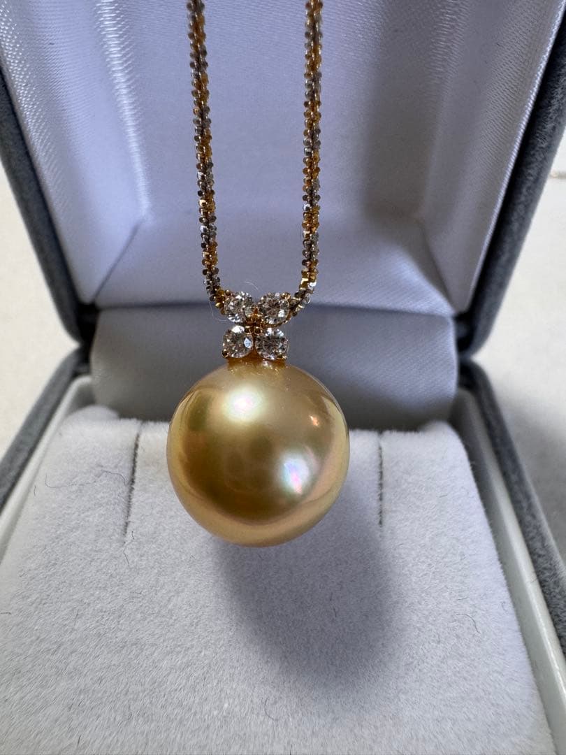 新品　超高品質　天然南洋白蝶ゴールデンパールペンダント