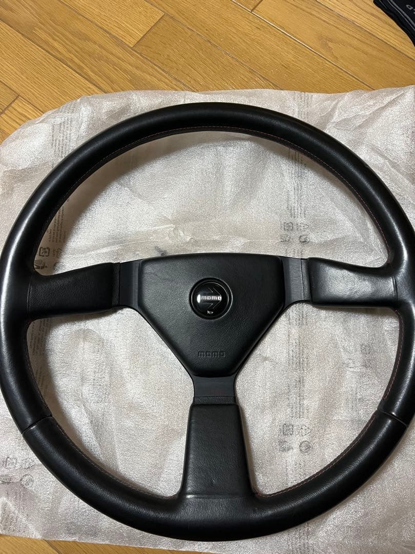 トラック　 大口径48πMOMO ステアリング 本体 3スポーク ブラックレザー