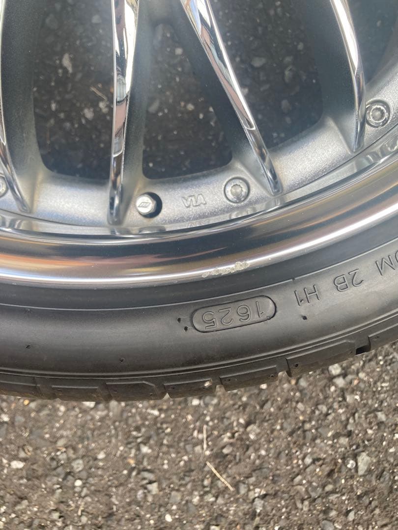 ワーク　シーカー19インチ　タイヤバリ山