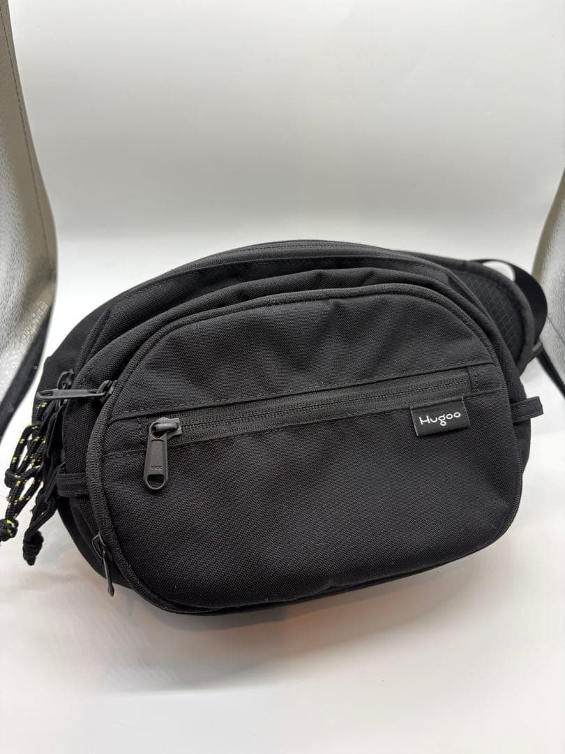 【美品】 Hugoo ハグー ヒップシート ショルダーバッグ 黒×黄