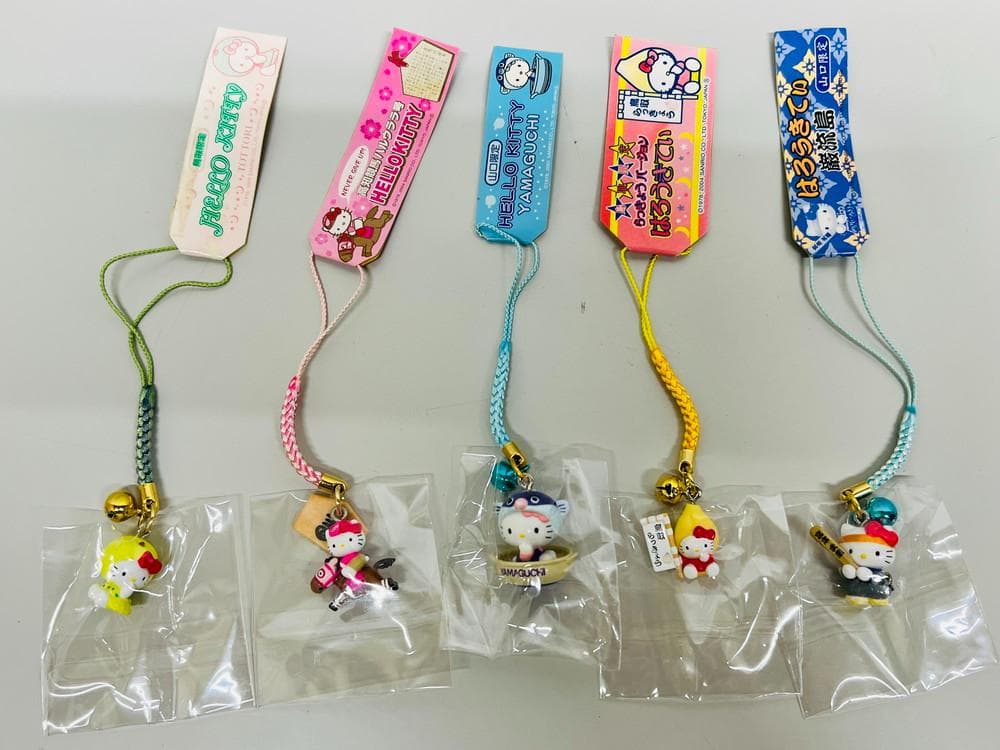 ◆サンリオ HELLO KITTY ご当地 ストラップ 23個セット 08271