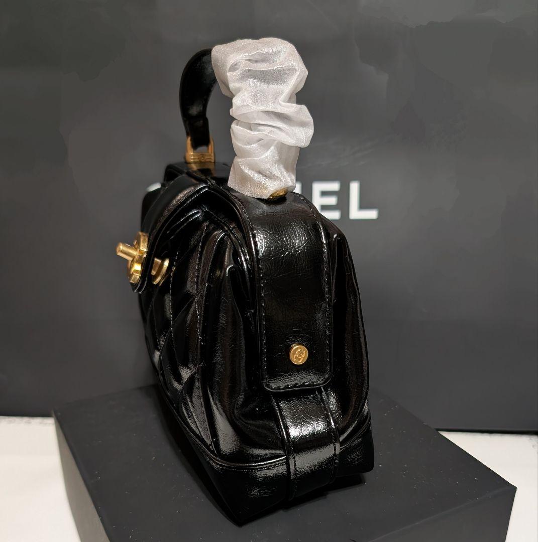 CHANEL ノベルティキルティングチェーンショルダー エナメル バッグ2way