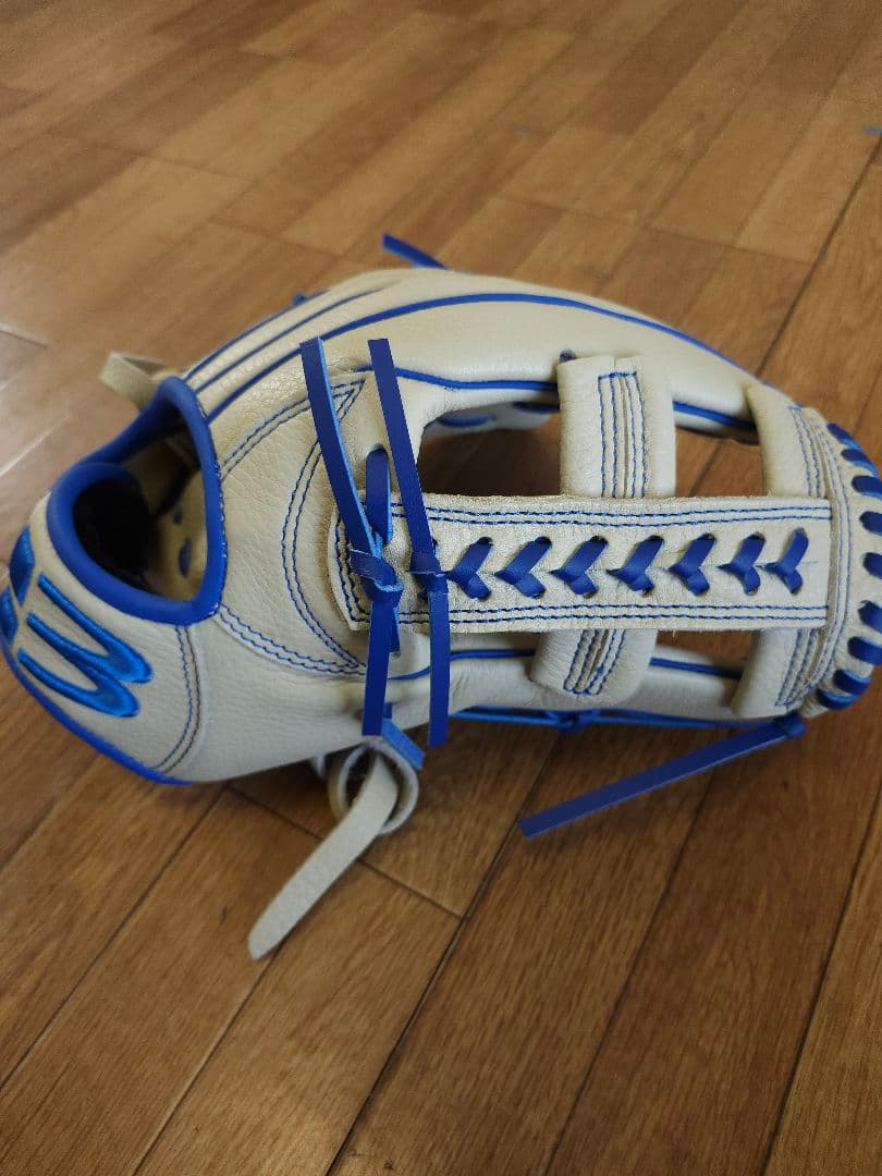 BRETT 軟式グローブ ホワイト/ブルー　新品