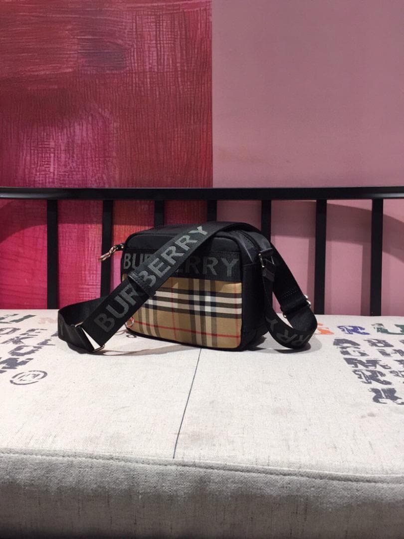 BURBERRY ショルダーバッグ チェック柄