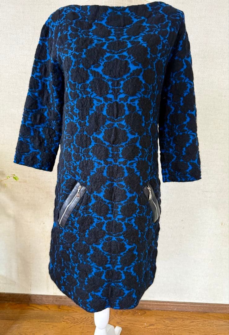 牛牛さま専用　ルイヴィトン　黒と青のパターンワンピース