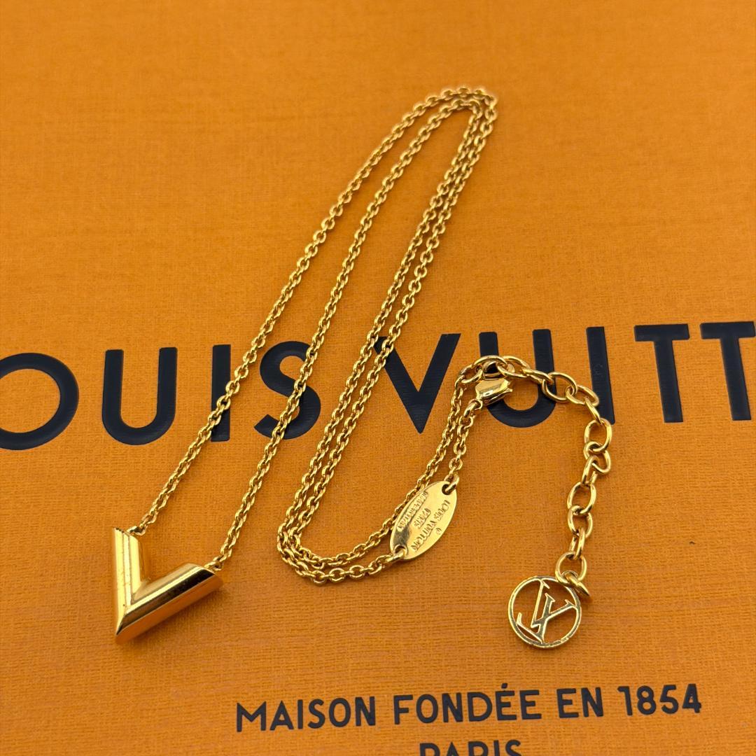 【極美品】ルイヴィトン ネックレス コリエ エセンシャルV ゴールド