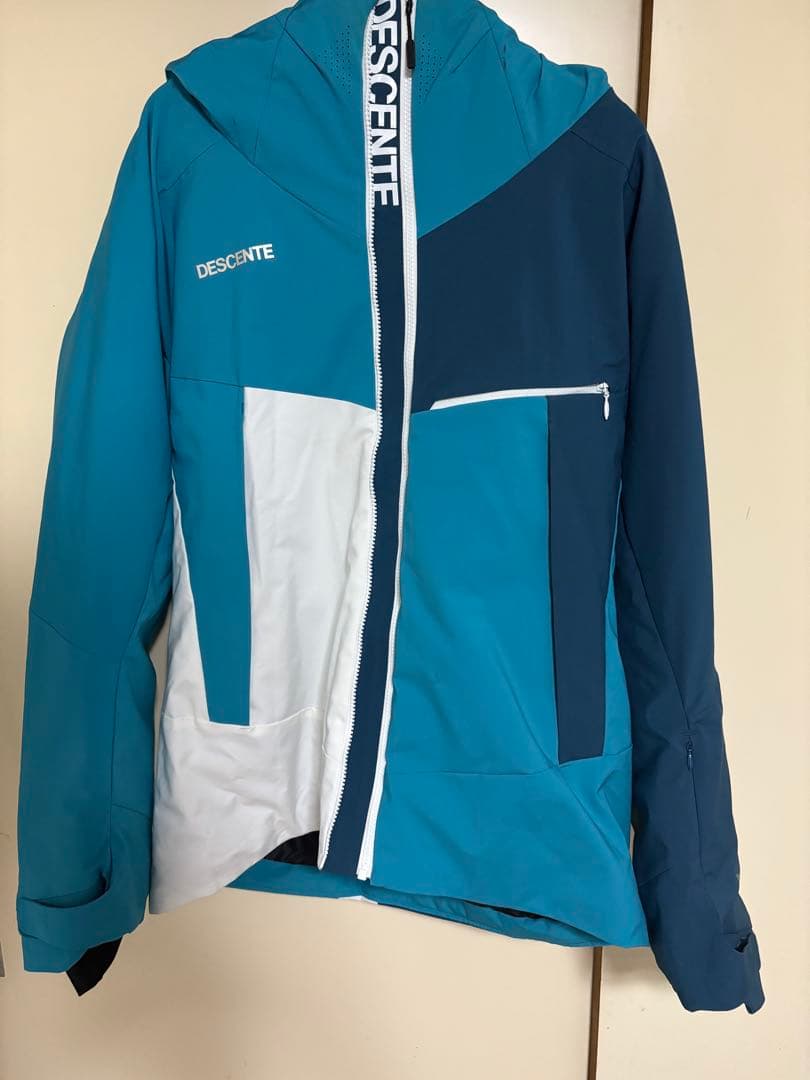 【XO, 上下】DESCENTE S.I.O 水色（スキーウェア）