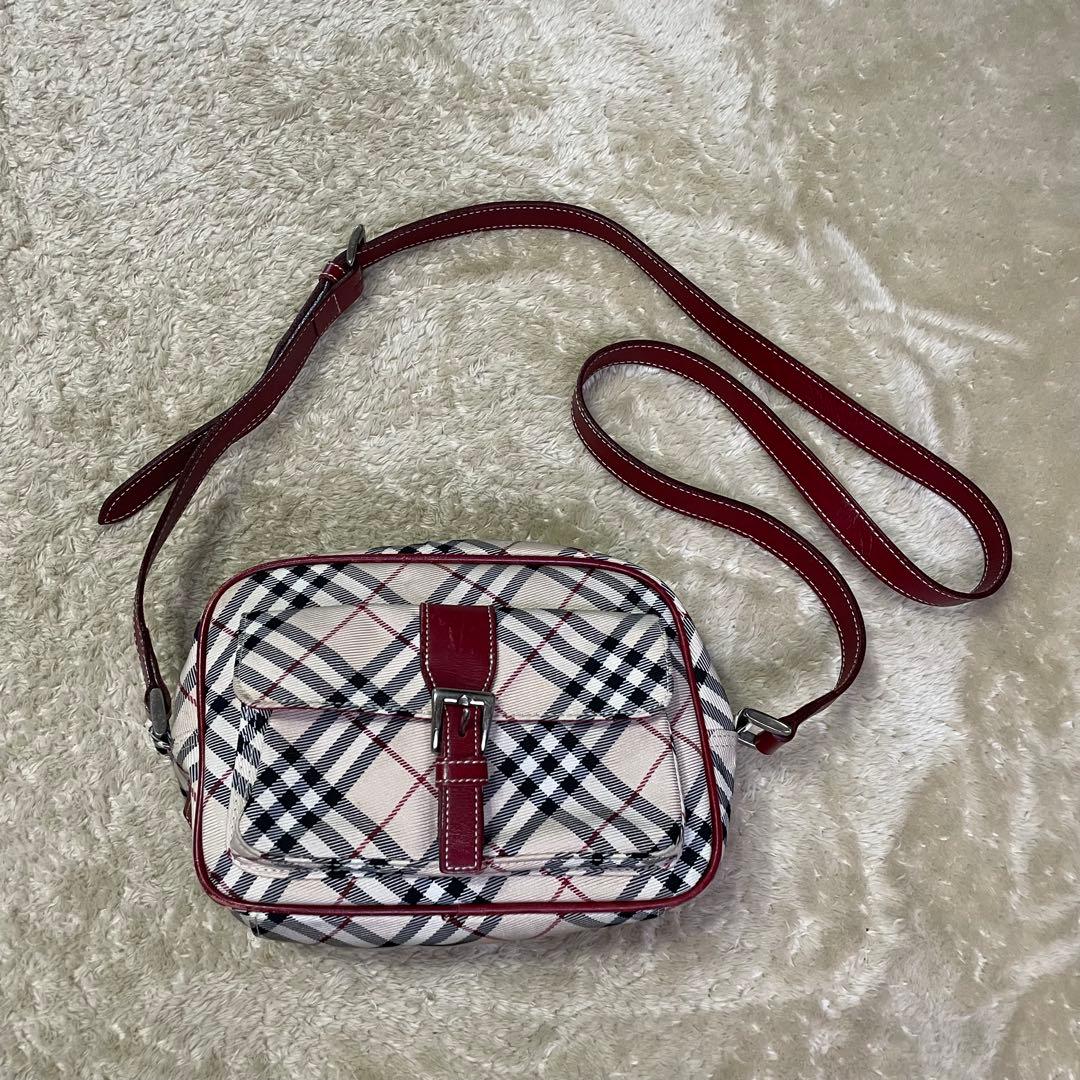 Burberry 牛革を使用したシンプルなデザインのバーバリー ノバチェック