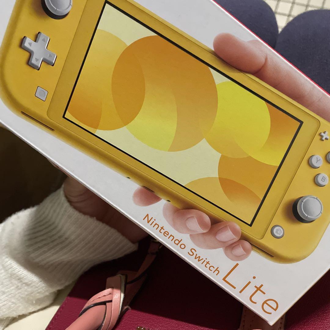 Nintendo Switch Lite　本体 イエロー
