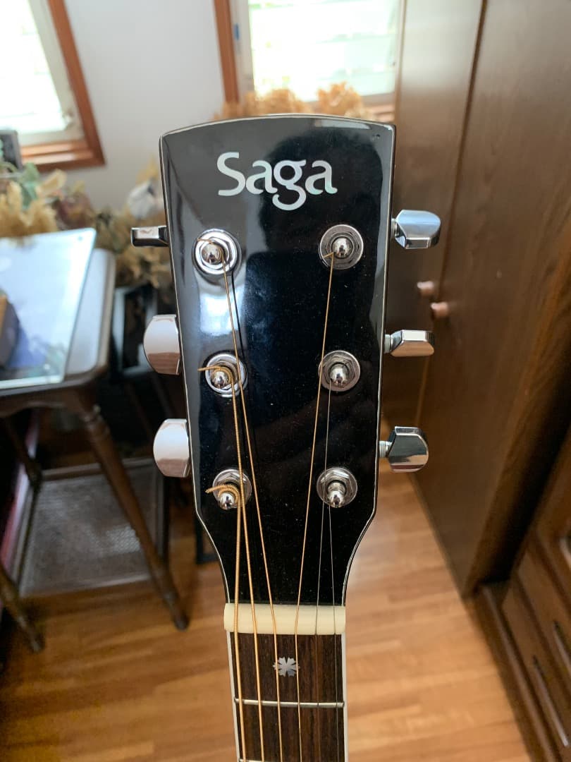 Saga アコースティックギター カッタウェイ　オール単板