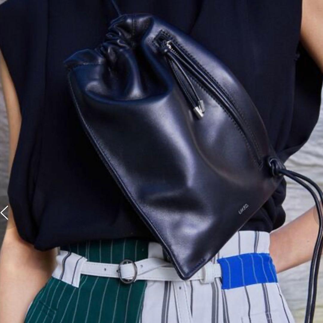 【UN3D】ラムレザーボディバッグ/サコッシュ【美品】