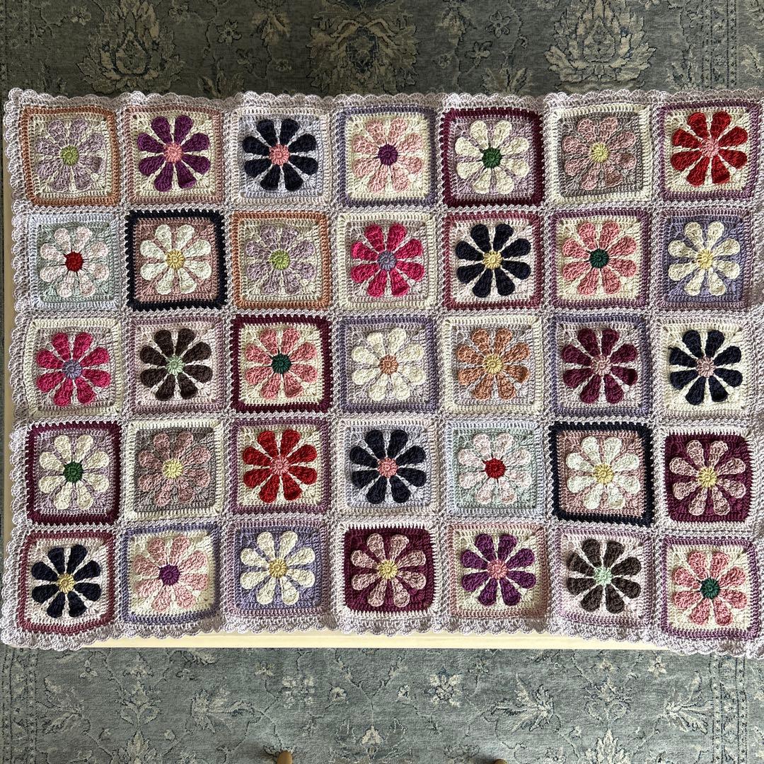 デイジーモチーフ マルチカバー 手編み ブランケット グラニースクエア