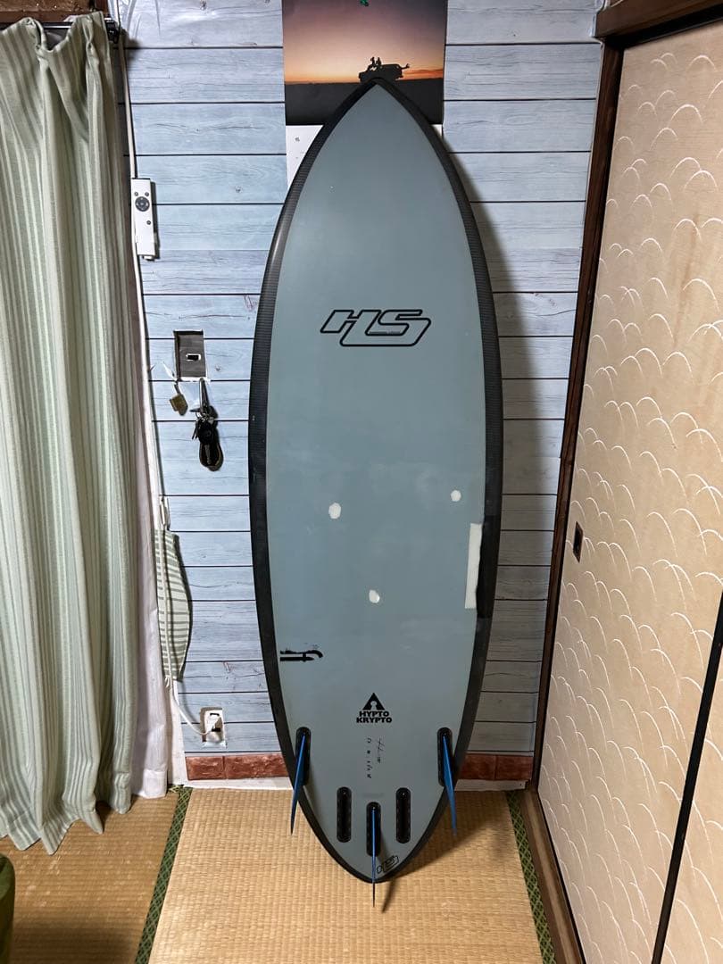 ヘイデンシェイプス　ヒプトクリプト5,8 フィン&ボードカバー付き
