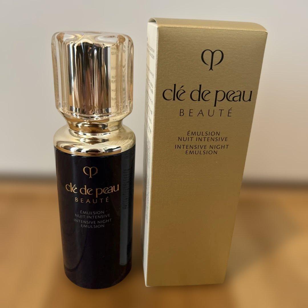 クレドポーボーテ　エマルションアンタンシブ（ニュイ）夜用乳液本体125ml