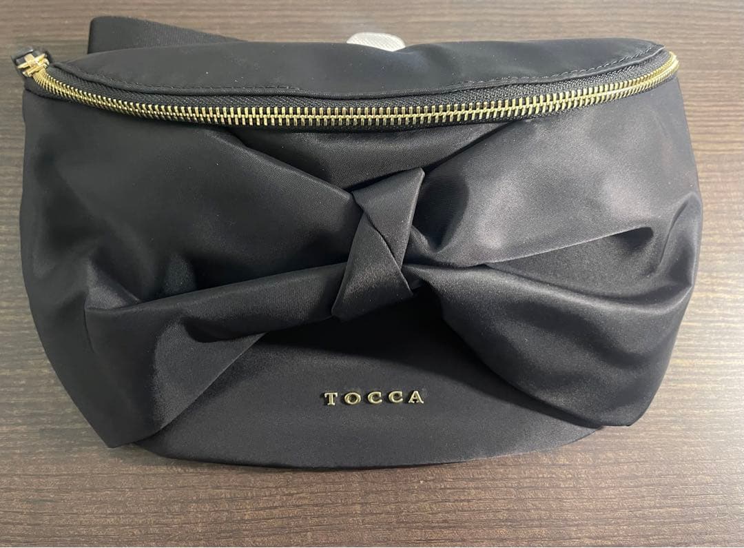 セール　トッカ　tocca リボン ウエストポーチ　　 ボディーバッグ
