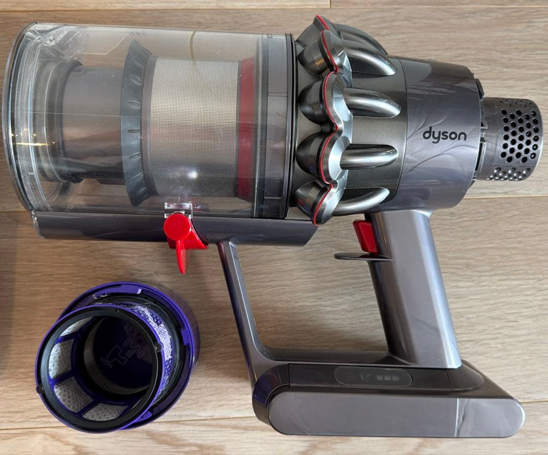 ダイソン V10 fluffy コードレスクリーナー　付属品付