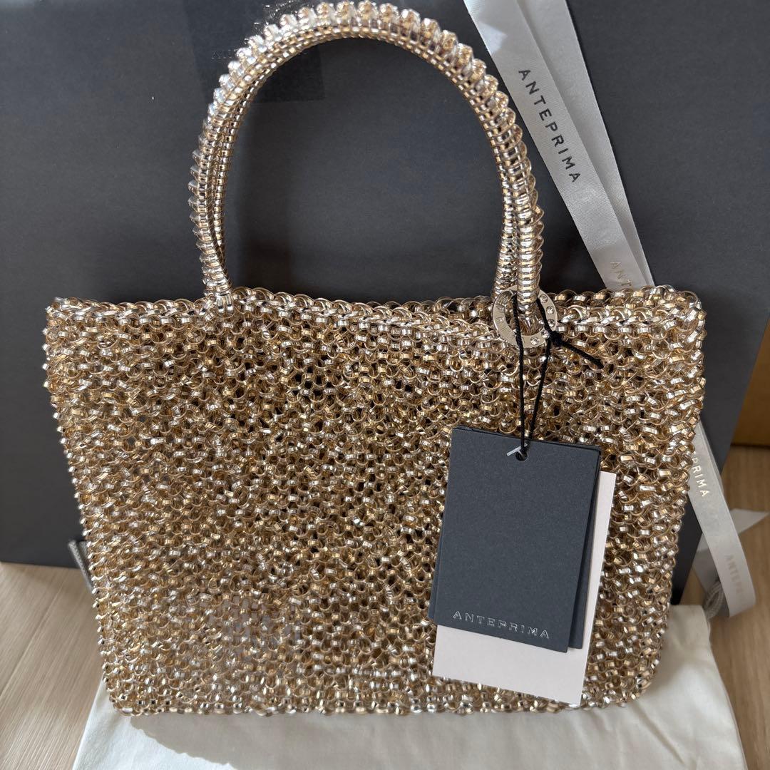 新品タグ付　アンテプリマ スタンダード スクエア ミディアム シルバーゴールド