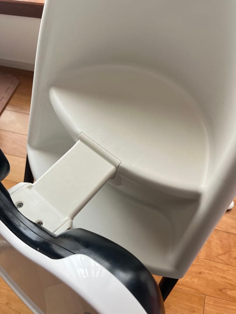 取扱説明書ありBABYBJORN　ベビージョルン　ハイチェア　ベビーチェア