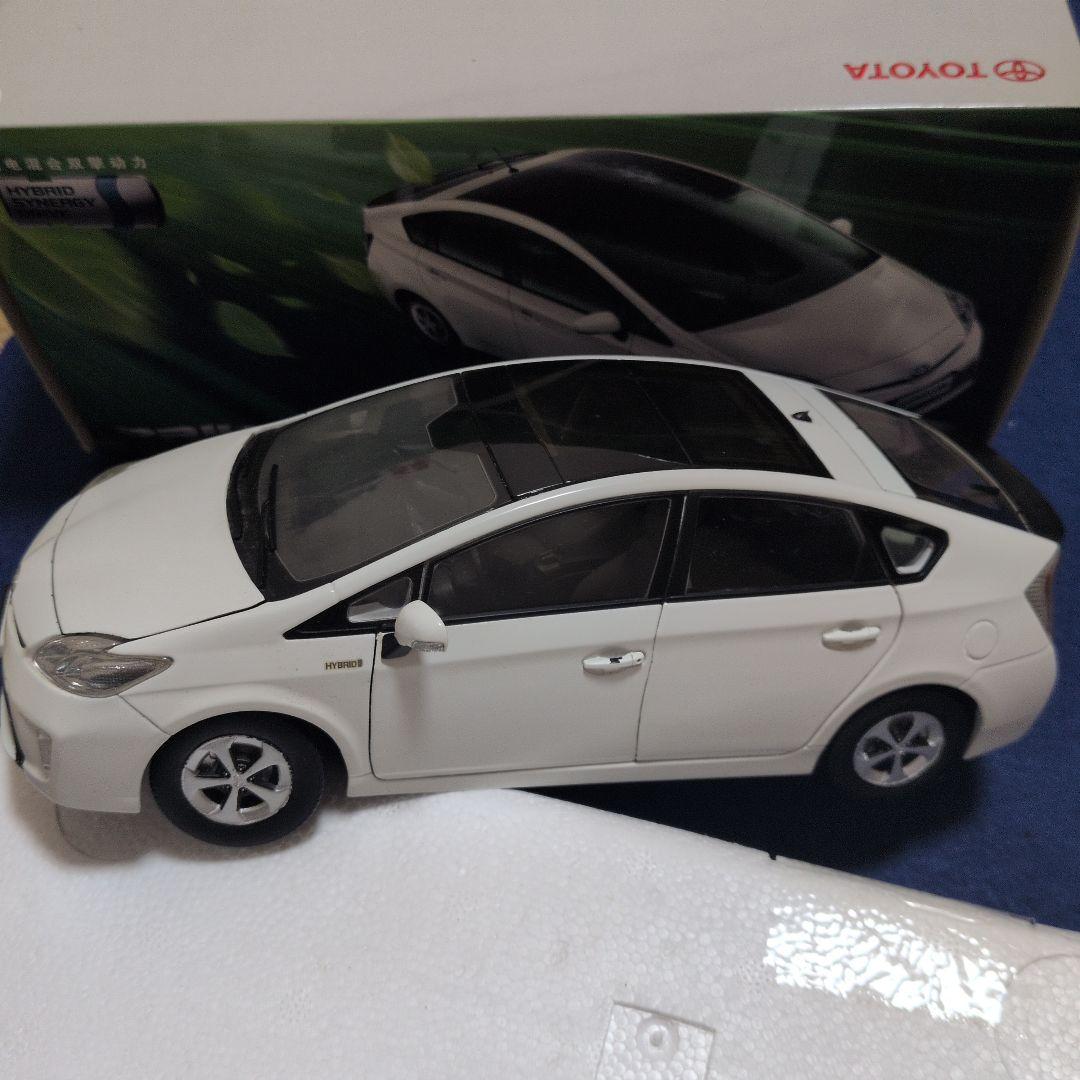トヨタ プリウス 1/18 非売品モデル