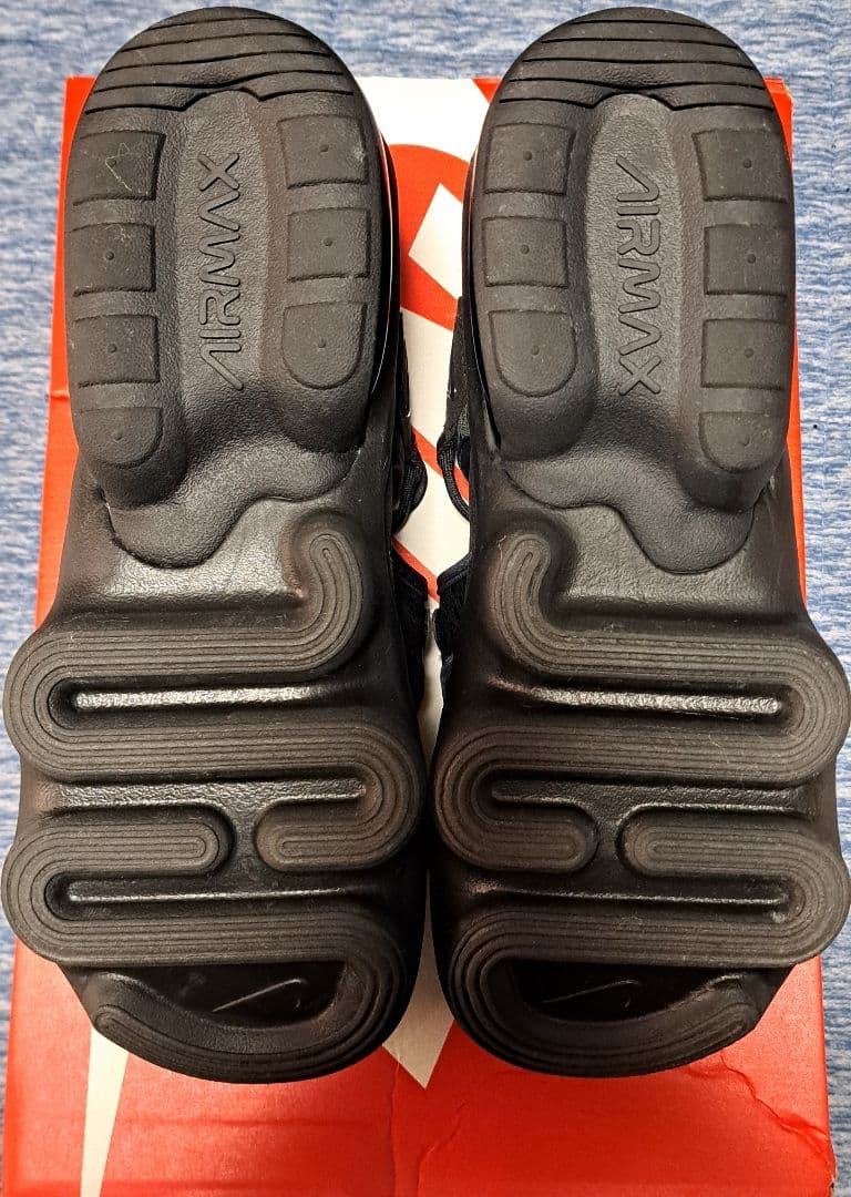 ナイキ エア マックス ココ ウィメンズサンダル　２５cm　SALE