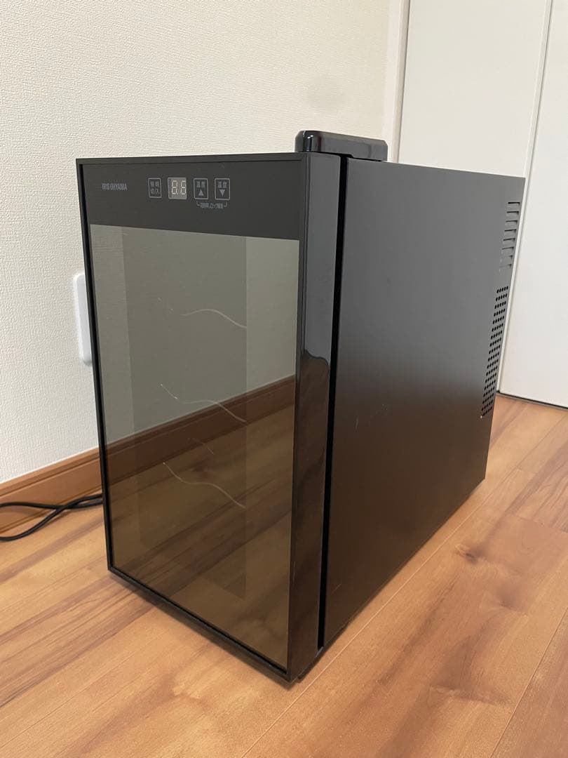 IRIS OHYAMA ワインセラー ブラック 8本収納