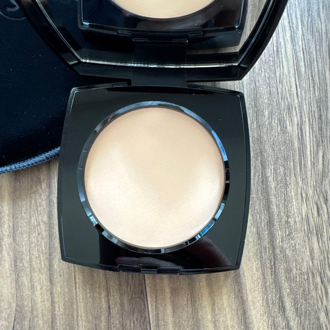 CHANEL LES BEIGES B10 フェイスパウダー 12g