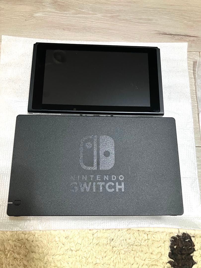 Nintendo Switch 本体 + Joy-Con (グリーン/ピンク)