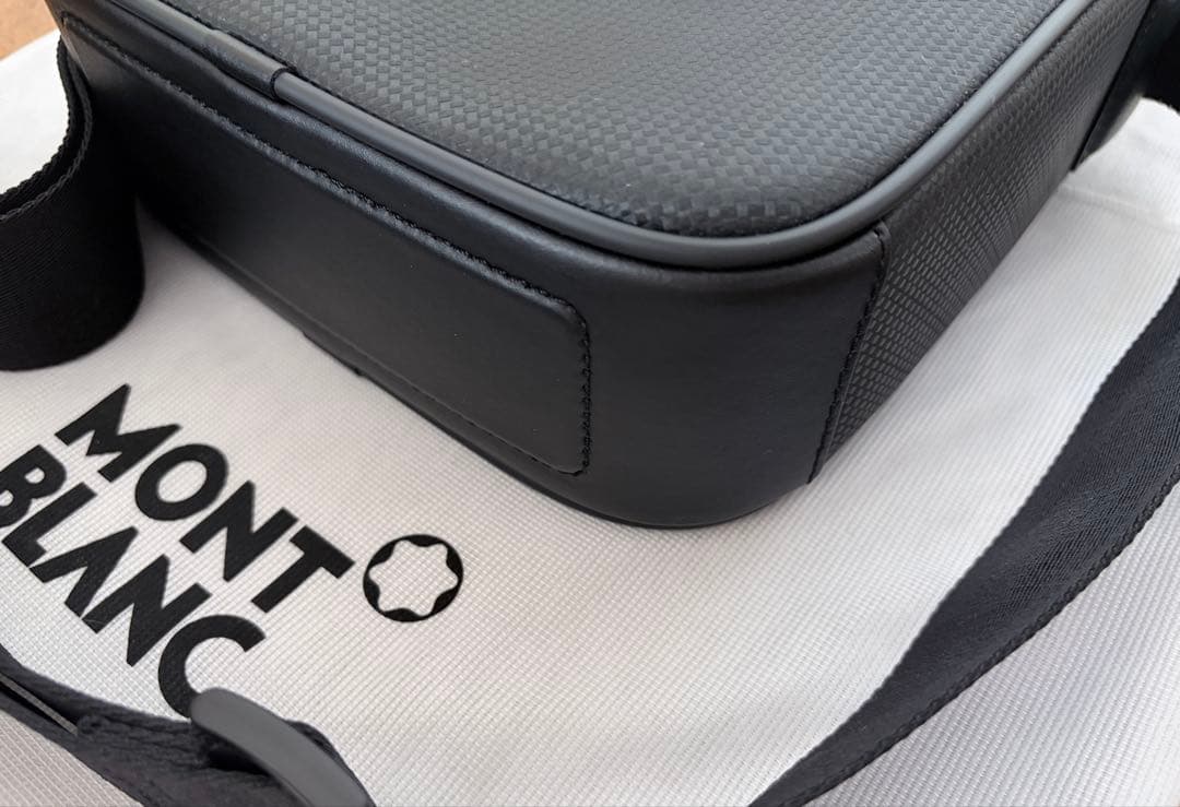 MONTBLANC ブラック ショルダーバッグ