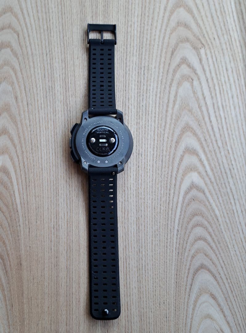 時計 SUUNTO VERTICAL TITANIUM SOLAR BLACK