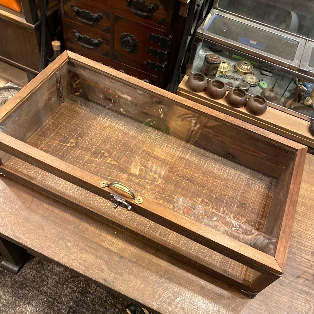 大きめ木製ガラスケース