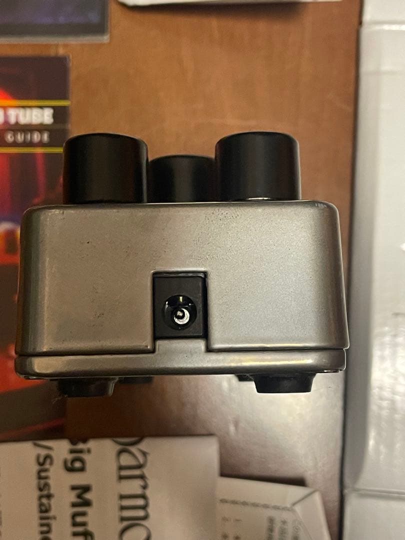 Electro-Harmonix Triangle Big Muff Pi 箱付