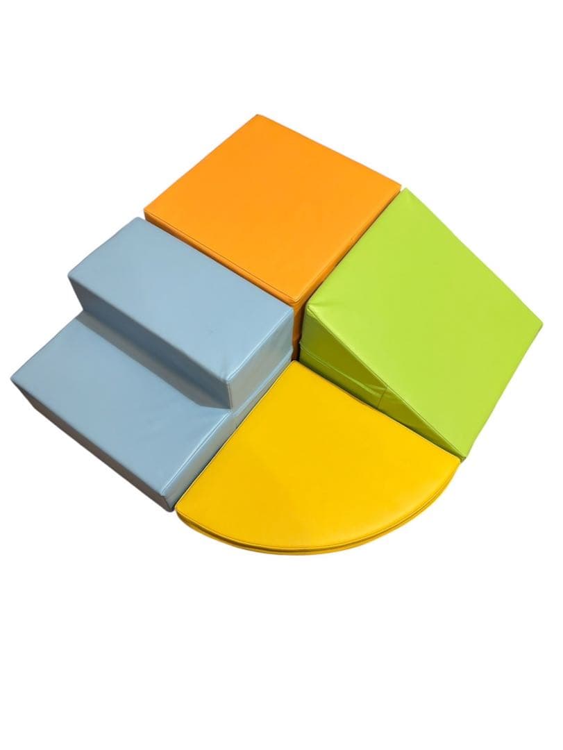 おもちゃ　ソフトブロック　アスレチック