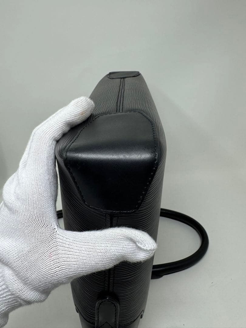 ルイヴィトン　エピ　オリバー　ブリーフケース　M51689 ウーロン
