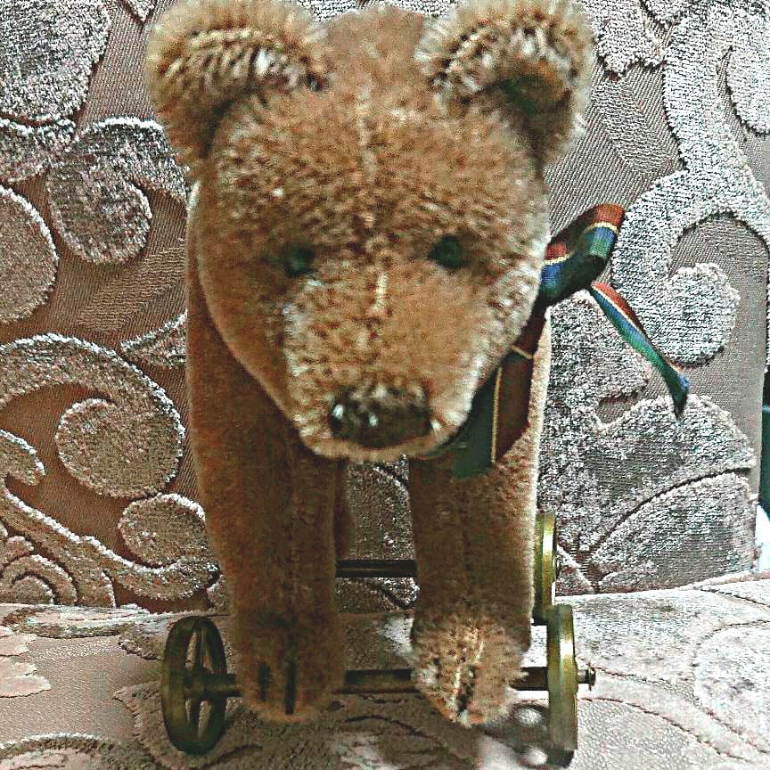 シュタイフベアオンホイールズベア