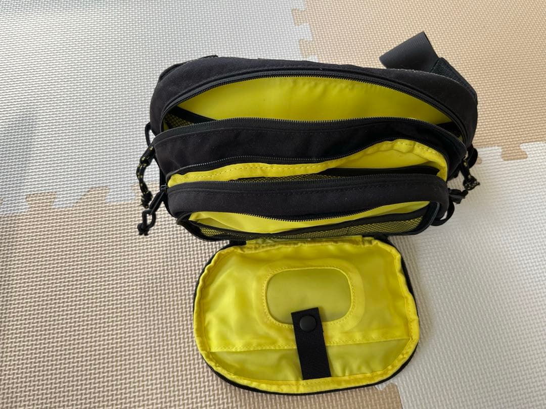 【値下げ中・美品】Hugoo ハグーヒップシートショルダーバッグ