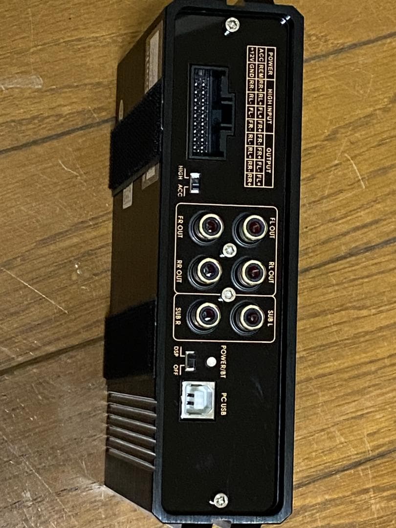 ビートソニックDSP機能付きアンプ、DSP-T302　90系ヴォクシー