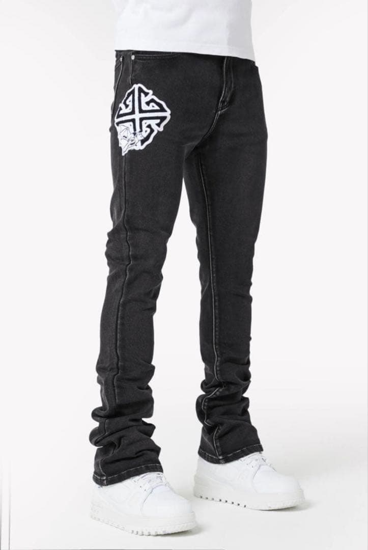 GUAPI ブラック フレアデニム 28インチ　タグ付き