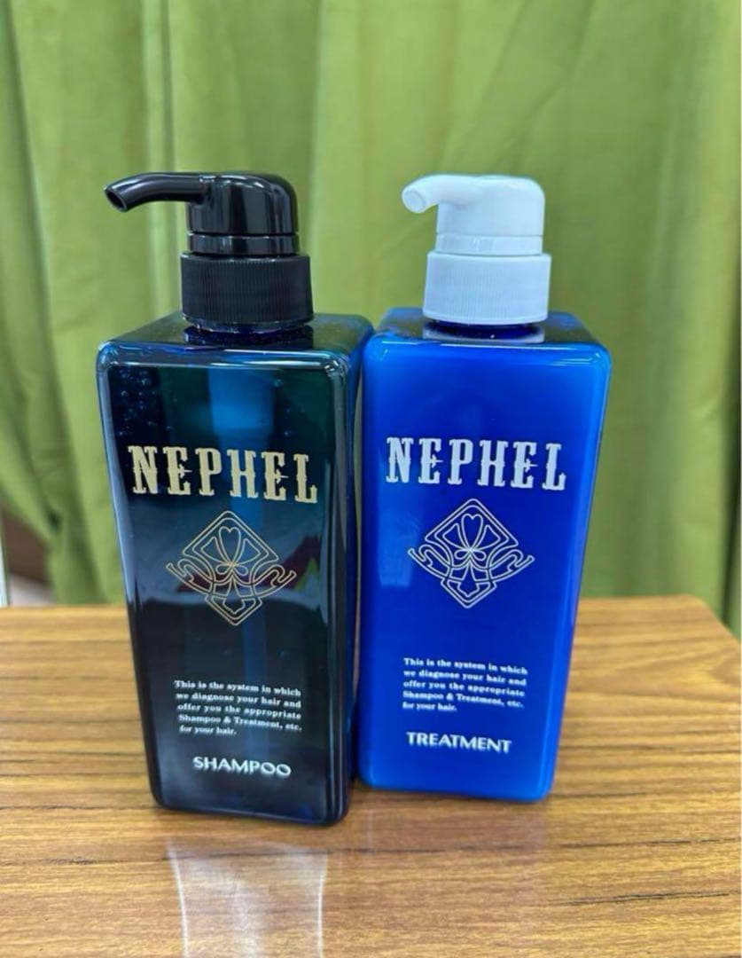 ネフェルシャンプー　さらさらタイプ4本サロン専売品