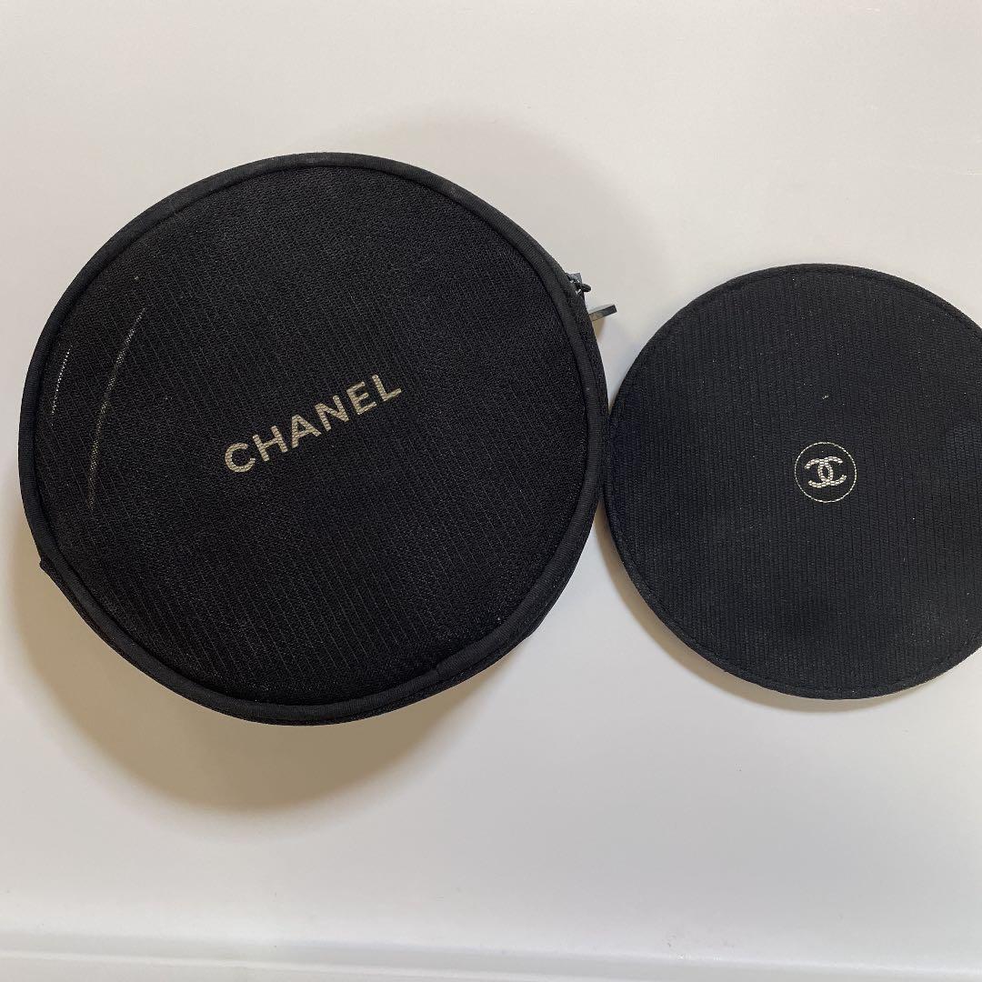 CHANEL限定ポーチ　ミラー付き